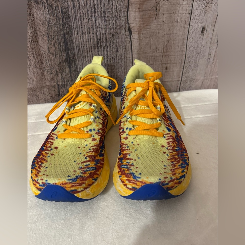 ASICS NOOSA TRI 16 Huddle Yellow/Illusion Blue. Size 7.5